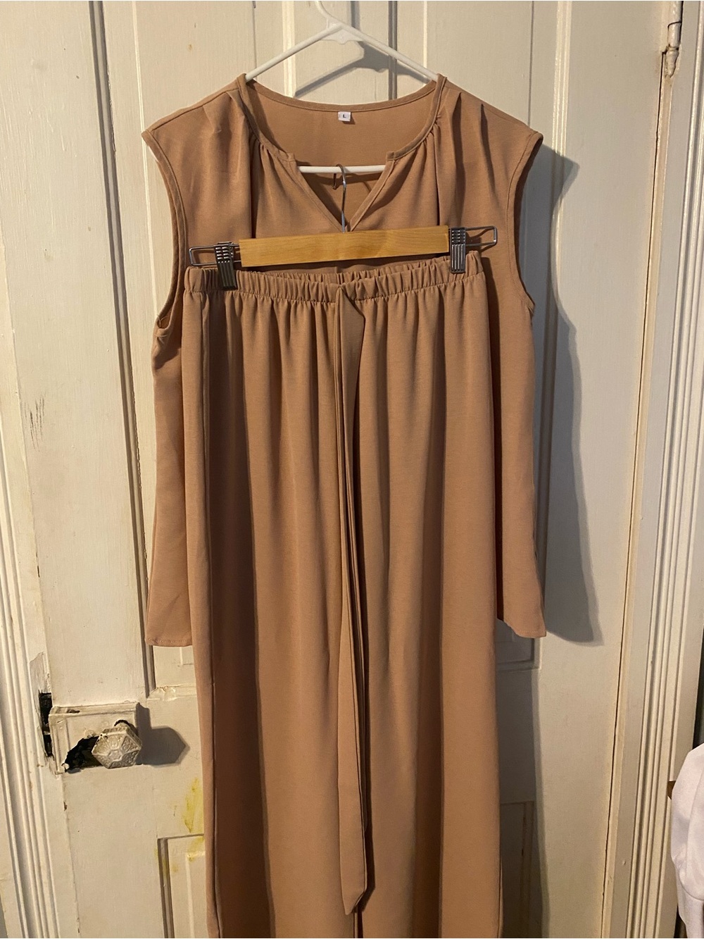 Sleeveless Wide-Leg pant suit in Camel